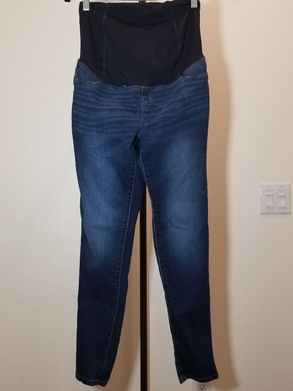 Isabel Maternity by Ingrid & Isabel Over The Belly Skinny Jeans Size 6/28R Retro